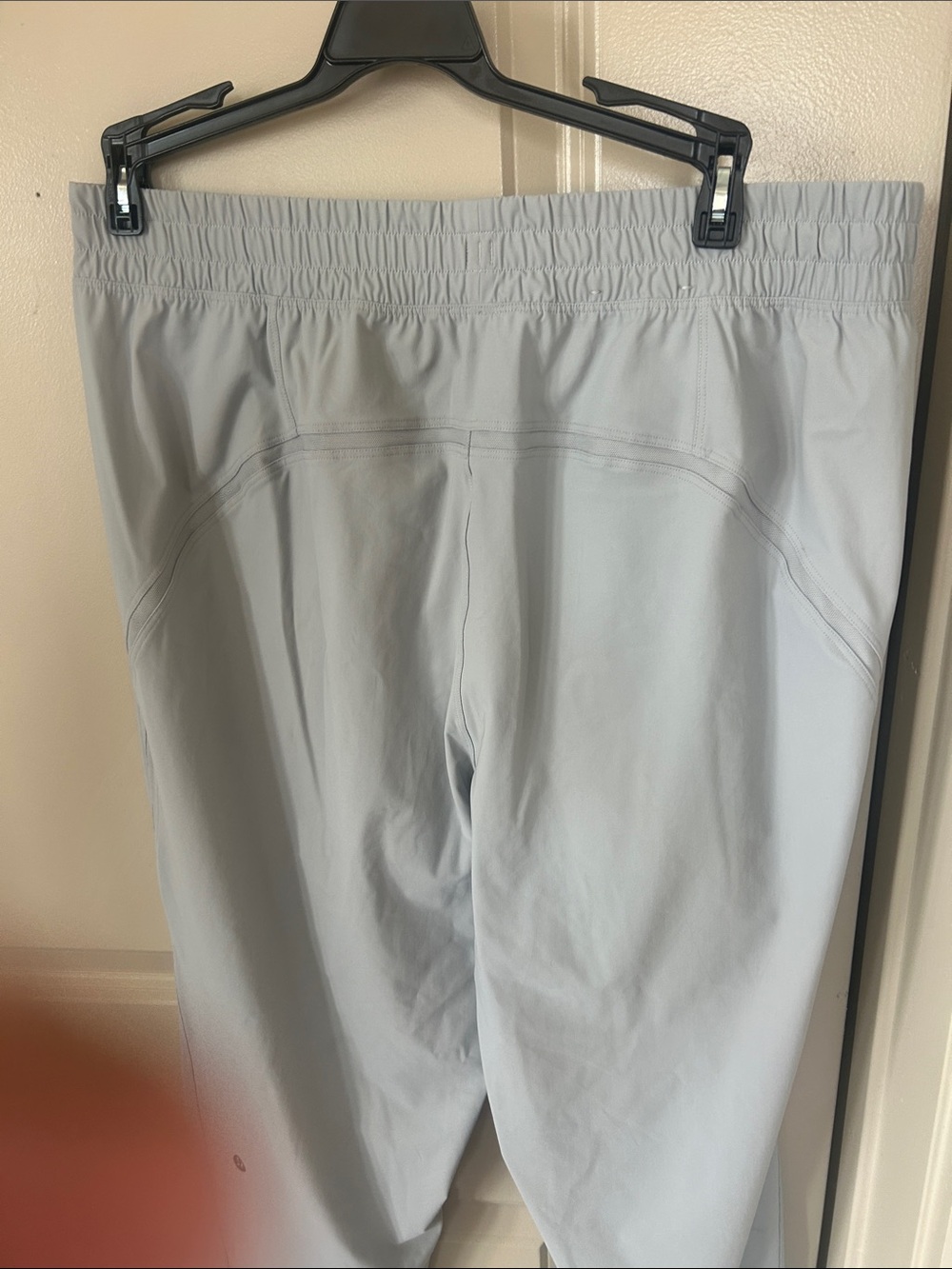 LULULEMON athletica Men's Light Gray Performance Jogger Pants - Picture 9 of 14